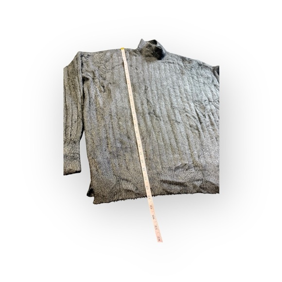 Jessica Simpson Metallic Mock Neck Sweater – Size S (Brand New, Missing Tag) - Picture 2 of 4